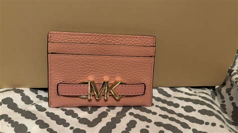 michael kors card holder gold geschenk|Michael Kors card holder price.